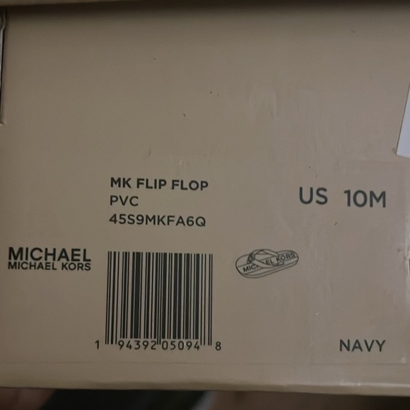 MICHAEL KORS Flip Flop MK Logo charm Sandals gold MK new in box - Picture 4 of 5